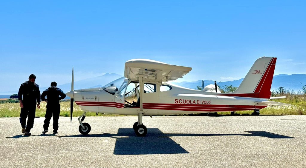 Aeroclub dello stretto foto web 3